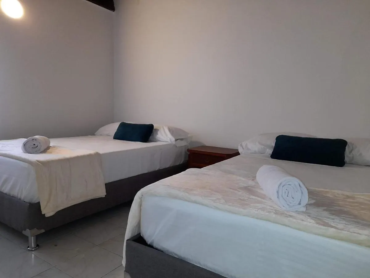 Road Living Home Medellin Guest house