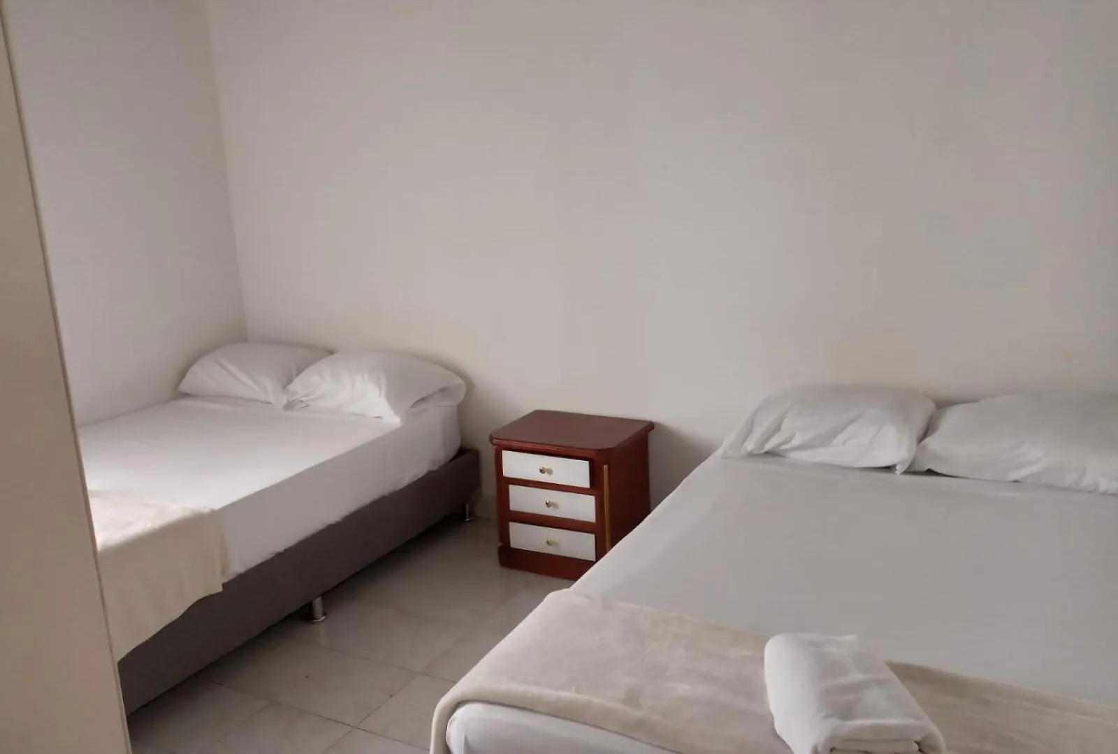 Road Living Home Medellín 0*,