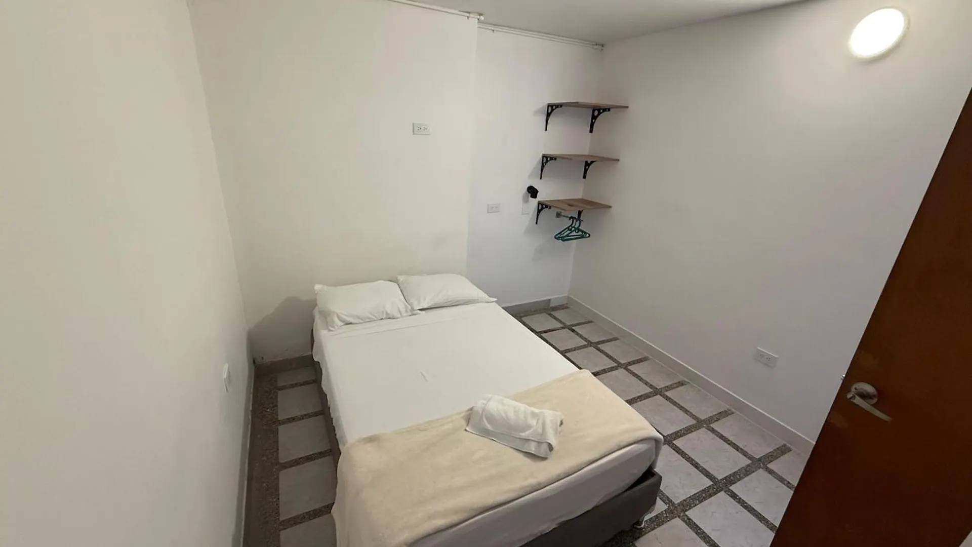 Road Living Home Medellin Guest house